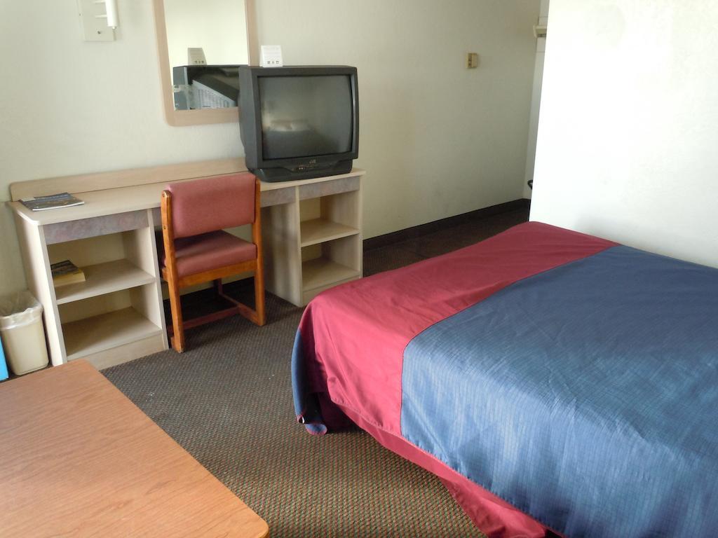 Travelodge By Wyndham Grand Rapids North Walker Dış mekan fotoğraf