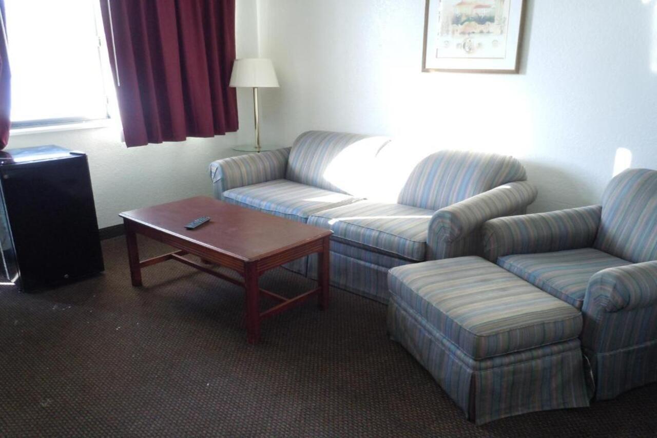 Travelodge By Wyndham Grand Rapids North Walker Dış mekan fotoğraf